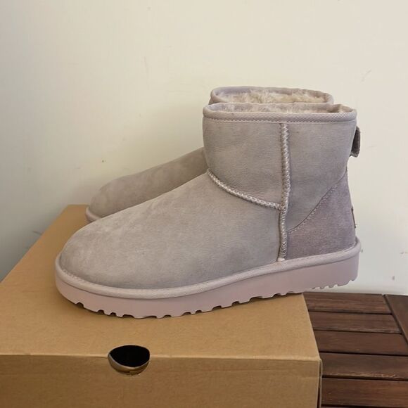 UGG Classic Mini II Boots Pale Smoke USA Women size 9/UK 7/EU 40 - Picture 9 of 14